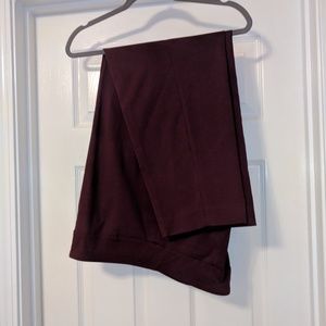 Slacks color dark burgundy